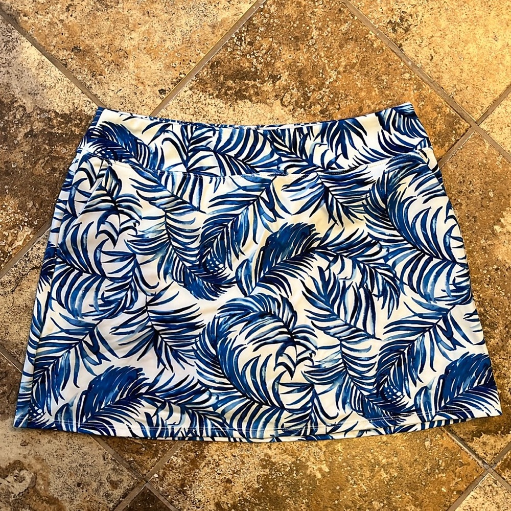 Tommy Bahama golf women’s skirt size large